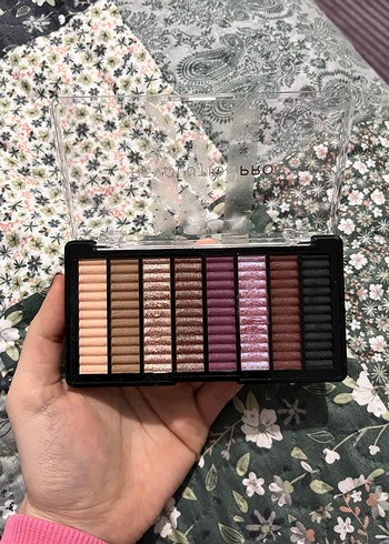 Çok Renkli Koyu Tonlu Göz Farı Paleti - Görsel 2