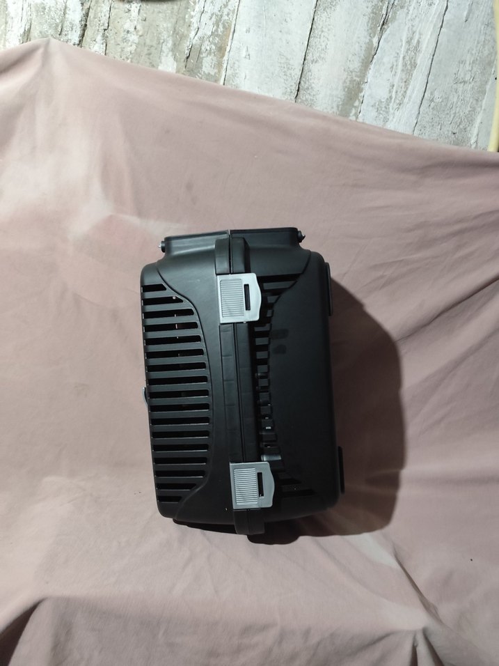 Siyah Plastik Taşıma Kabı - Evcil Hayvanlar için
sıfır ürün - Görsel 2