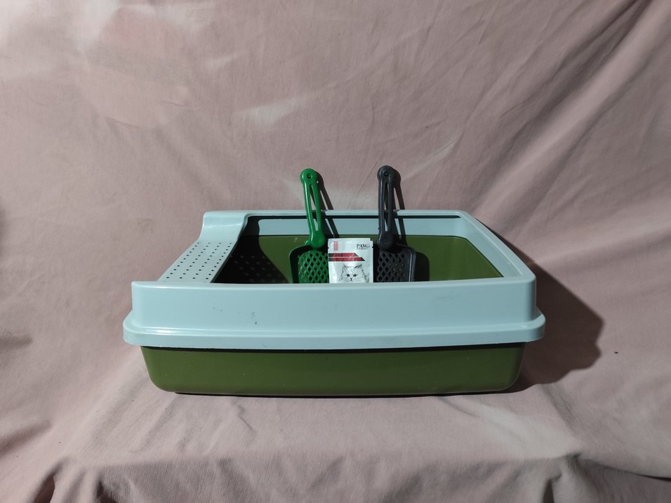 Koyu Yeşil Kedi Tuvalet Kabı ve Kürek Seti - Görsel 2