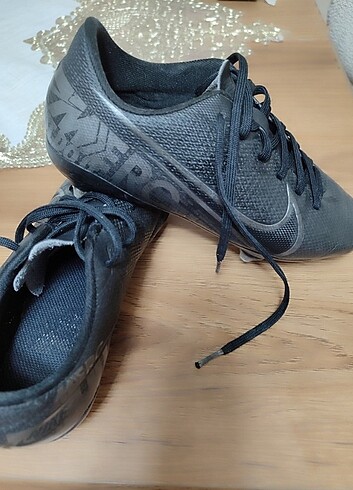 34 Beden Nike orjinal demirli krampon 
