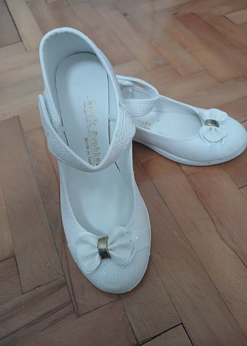 Kız Çocuk Beyaz Fiyonk Detaylı Babet - Görsel 3