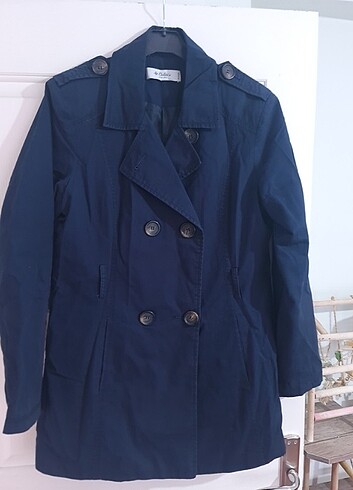 Mevsimlik lacivert trenchcoat