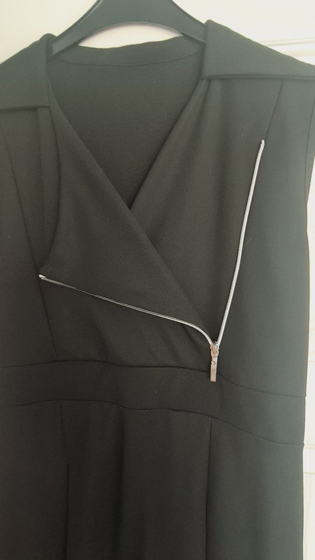 Siyah Uzun Kollarsız Ofis Elbisesi - Görsel 2