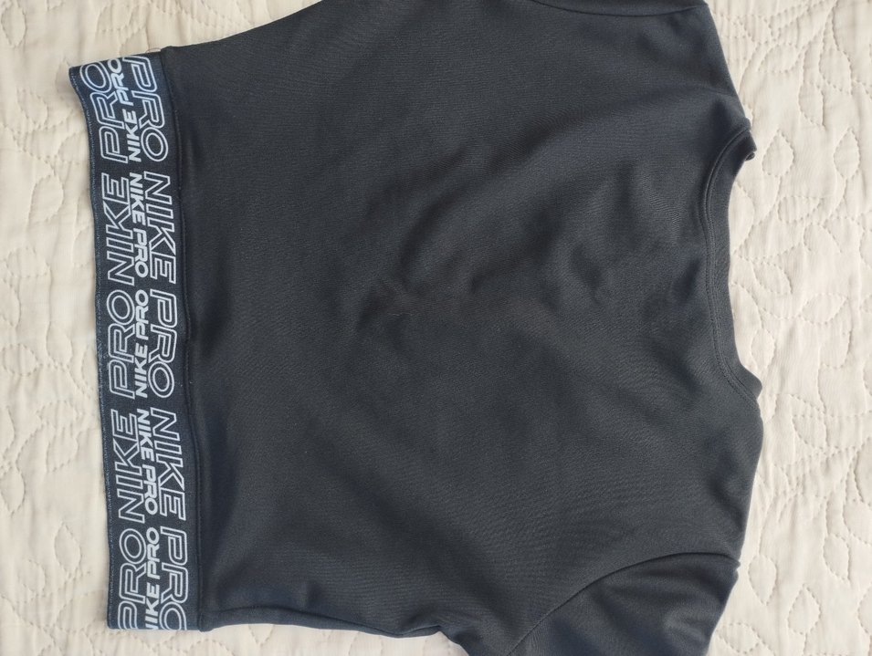 Siyah Nike Pro Crop Tişört - Görsel 3