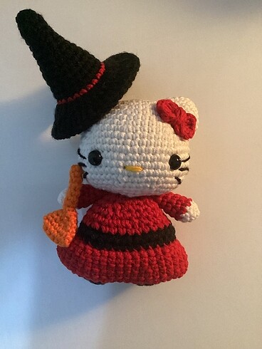 Hello kitty cadı örgü