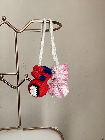 Spiderman anahtarlık örgü