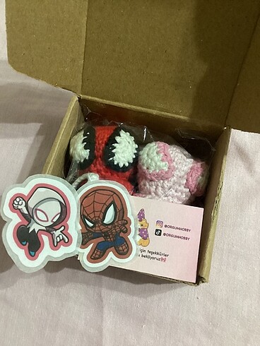 Beden Spiderman anahtarlık örgü