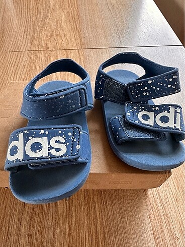 Adidas 23 bumara sandalet