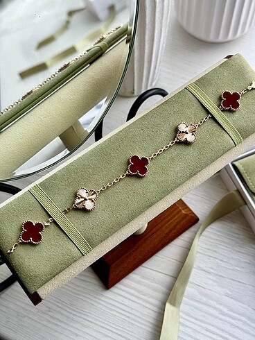 Van Cleef & Arpels Van Cleef Arpels Bileklik