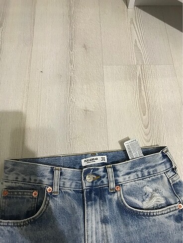 Pull and Bear Pull&Bear yırtık detaylı jean