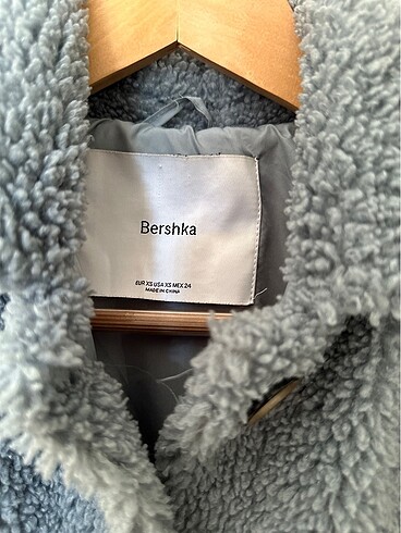 xs Beden Bershka kaban
