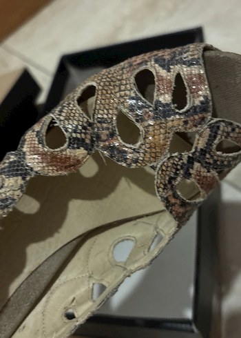 Kahverengi Süet Yılan Desenli Stiletto Topuklu - Görsel 3