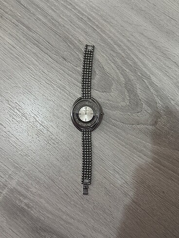 Swarovski Saat