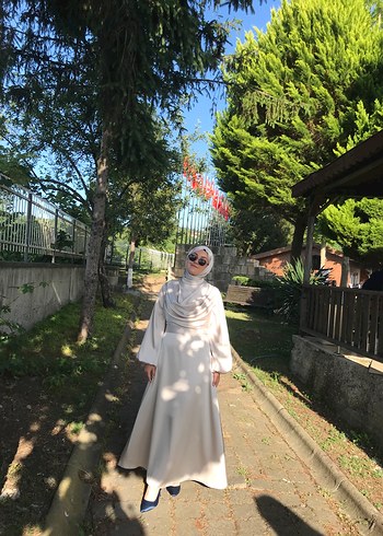 Uzun Beyaz Kadın Elbise ve Şal - Görsel 2