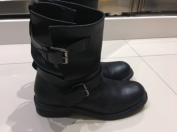 Zara yüzde yüz deri bot