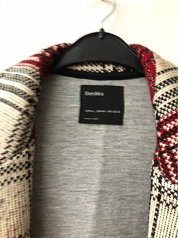 Bershka Kareli kaban