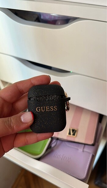 Guess Airpods Kılıfı