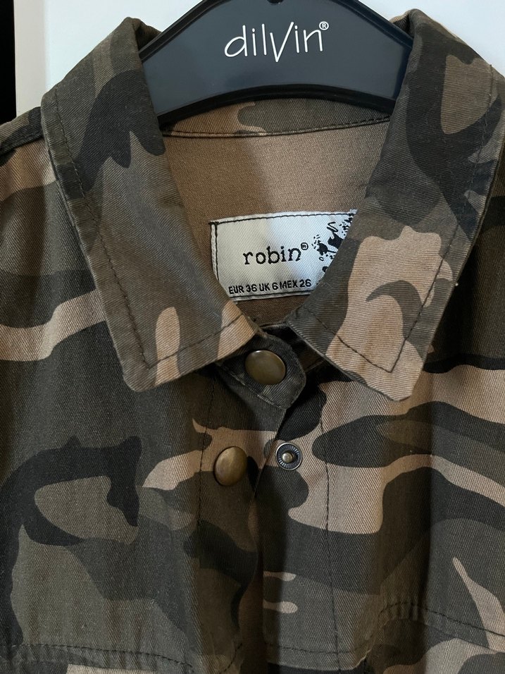 Düğmeli Kamuflaj Desenli Kadın Ceket - Görsel 3