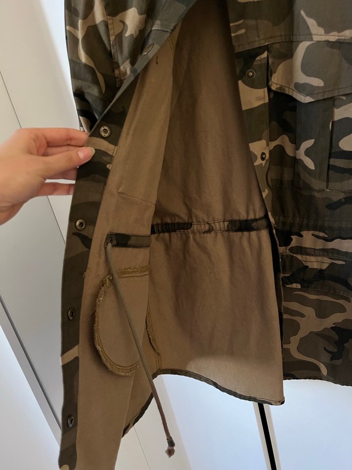 Düğmeli Kamuflaj Desenli Kadın Ceket - Görsel 2