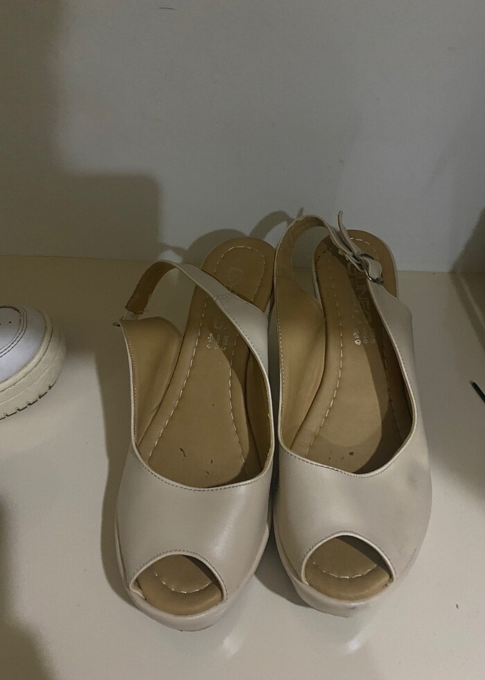 Topuklu ayakkabı - Görsel 2