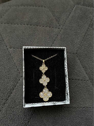 Diğer Van cleef model taşlı kolye