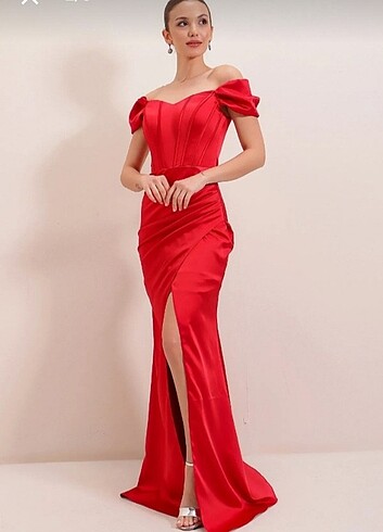 Kırmızı abiye - Görsel 4