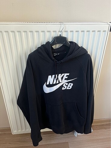 Nike sweatshirt