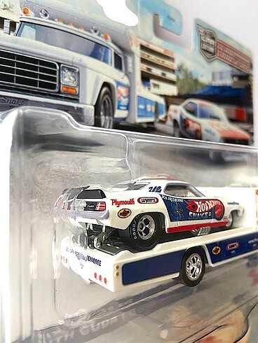 Beden HotWheels Premium Team Transport