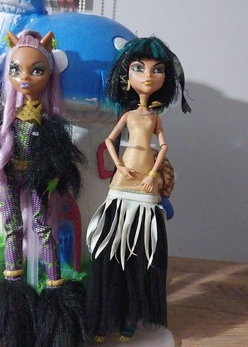 Monster High Monster High Çok Renkli Karanlık Bebekler