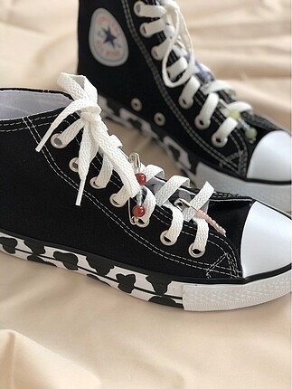 39 Beden Siyah uzun converse