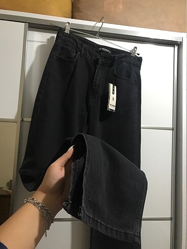 42 Beden siyah Renk Pantolon