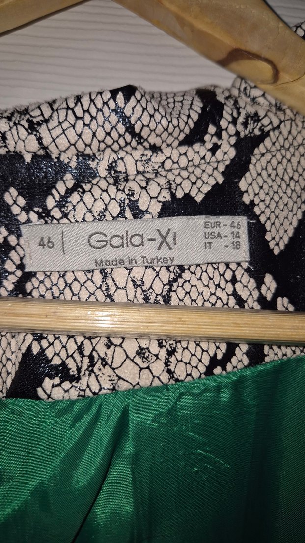 Yılan Desenli Uzun Kadın kap yağmurluk - Görsel 5