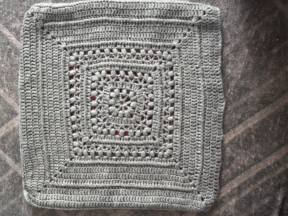 Gri Bohem Tarzı Örgü Dekoratif Kırlent Kılıfı - Görsel 2