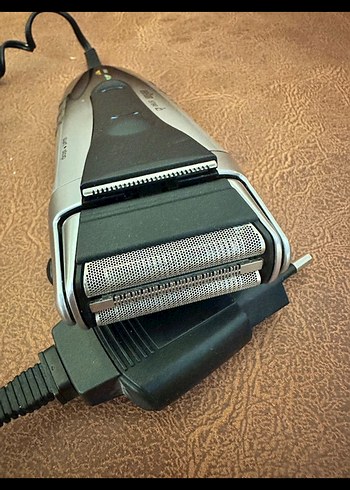 Gri Renkli Elektrikli Tıraş Makinesi - Görsel 2