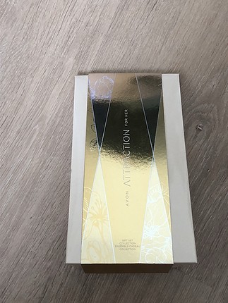 Avon AvON Attraction For Her hediye seti