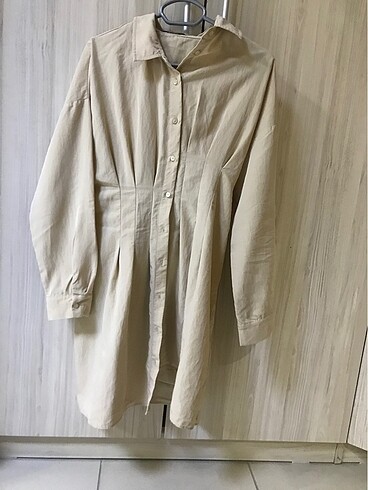 m Beden ten rengi Renk Bershka hiç kullanılmamış elbise