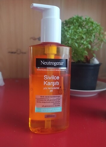 Neutrogena Neutrogena sivilce karşıtı yüz temizleme Jeli 200 ml