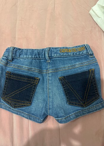 Kız çocuk Koyu Mavi Düğmeli Nakışlı Kot Şort - Görsel 3