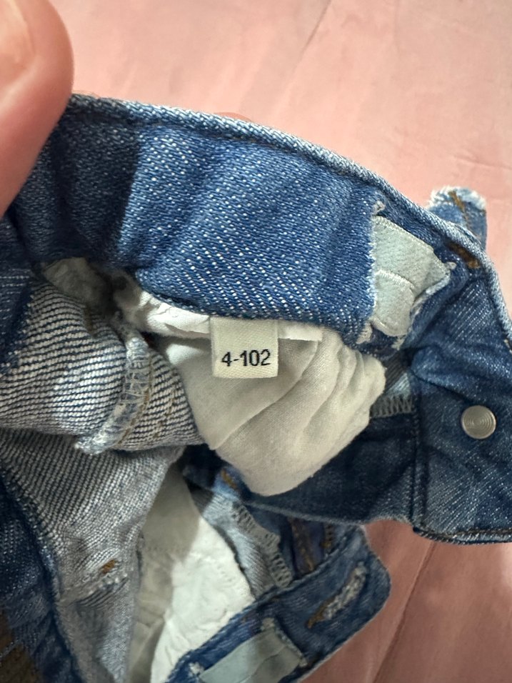 Kız çocuk Koyu Mavi Düğmeli Nakışlı Kot Şort - Görsel 5