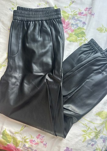 Zara Siyah Deri Kadın Rahat Kesim Pantolon - Görsel 2