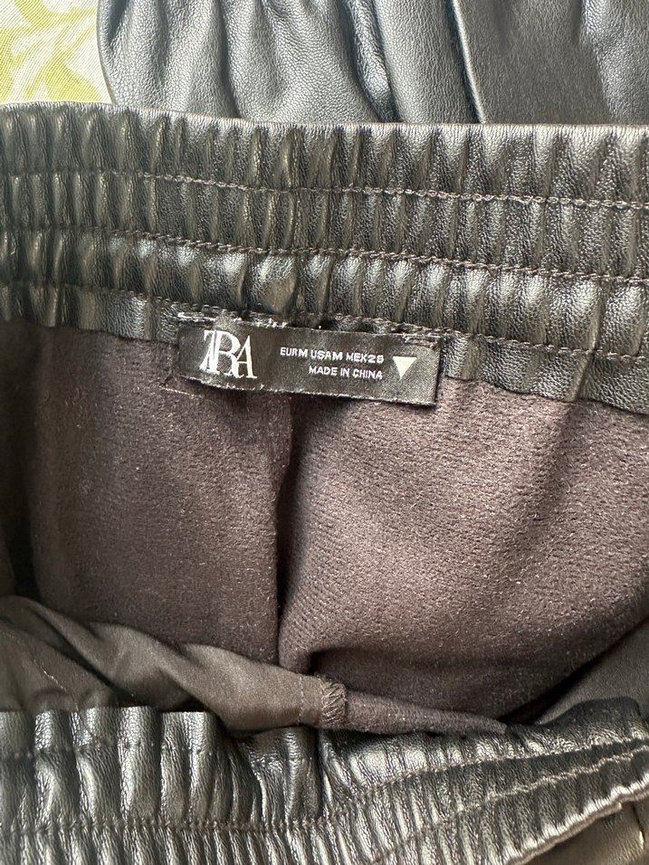 Zara Siyah Deri Kadın Rahat Kesim Pantolon - Görsel 5