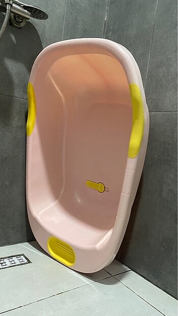 Beden Renk Banyo Küvet ve Lazımlık