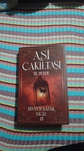 Asi Çakıltaşı 3 ciltli