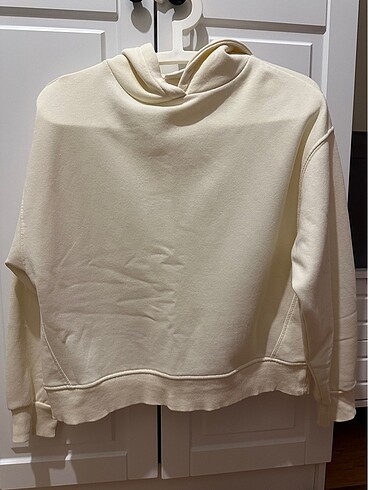 Zara sweatshirt