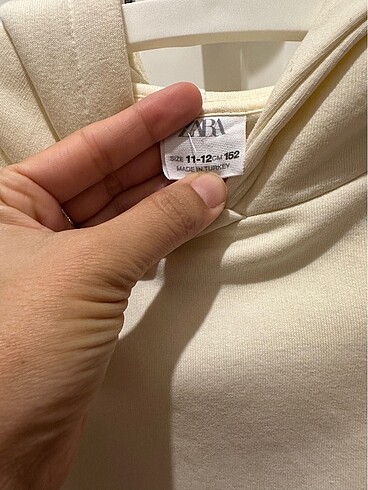 11-12 Yaş Beden Zara sweatshirt