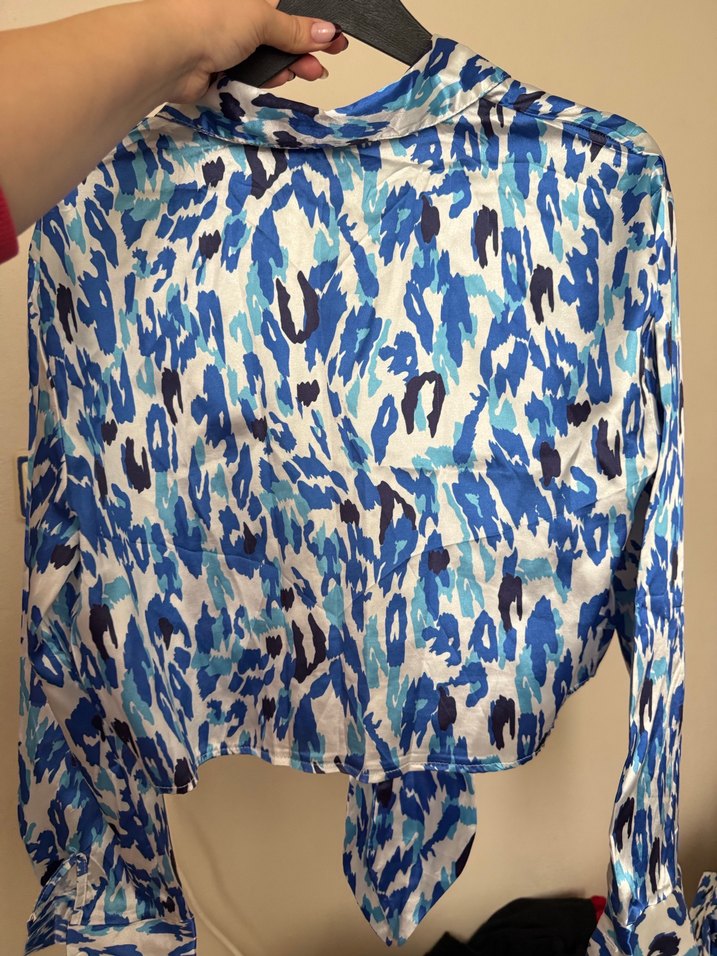 Mavi Batik Desenli Düğmeli Kadın Gömlek Etek takım - Görsel 4