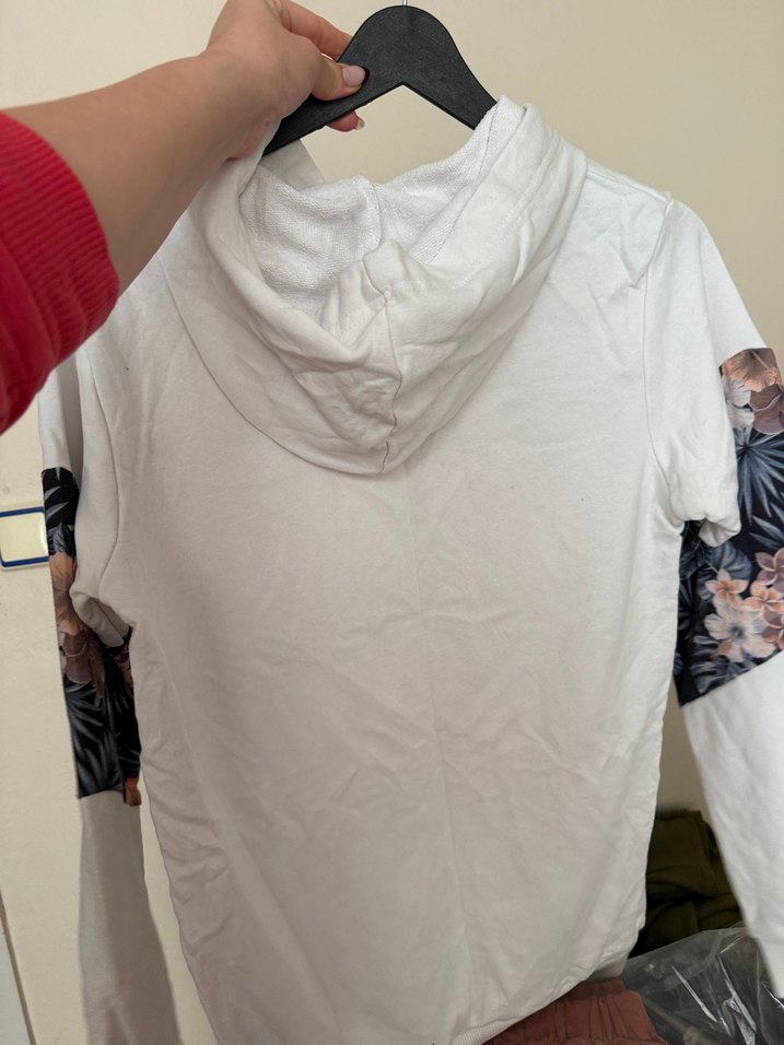 Çiçek Desenli Kapüşonlu Kadın Sweatshirt - Görsel 3