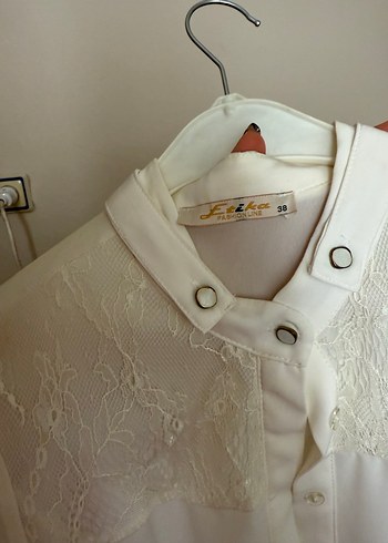 Düğmeli dantel yaka detaylı Beyaz Kadın Uzun Kollu Gömlek - Görsel 3