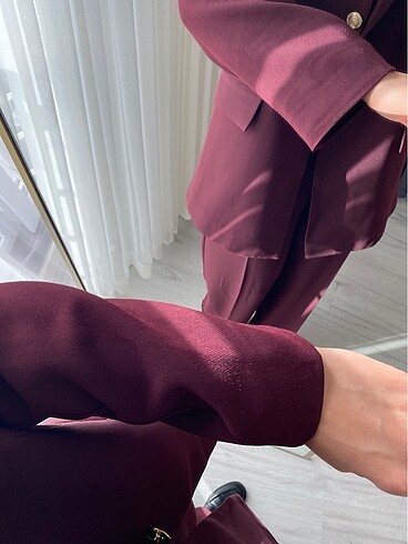 Zara Bordo takım