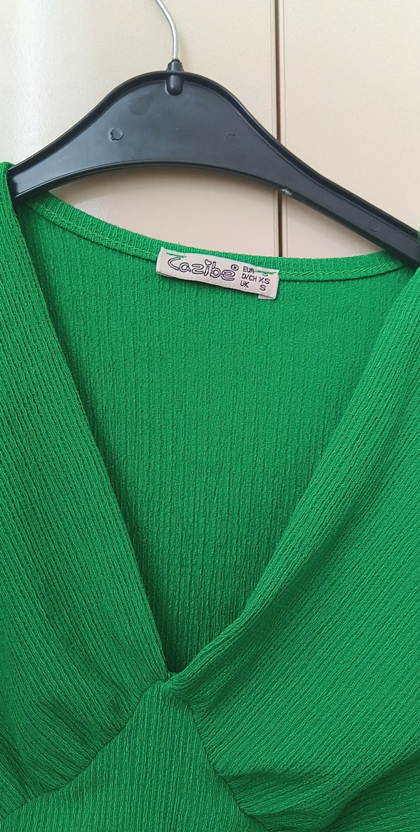 Yeşil V Yakalı Kısa Kollu Triko Bluz - Görsel 3